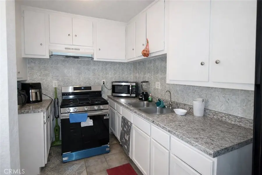 1001 E Grant Street, Santa Ana, CA 92701 - #2