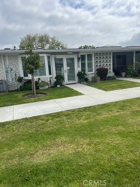 1564 Merion Way, M2-34k, Seal Beach, CA 90740