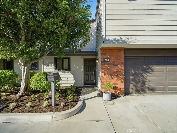 324 Sydney, Costa Mesa, CA 92627