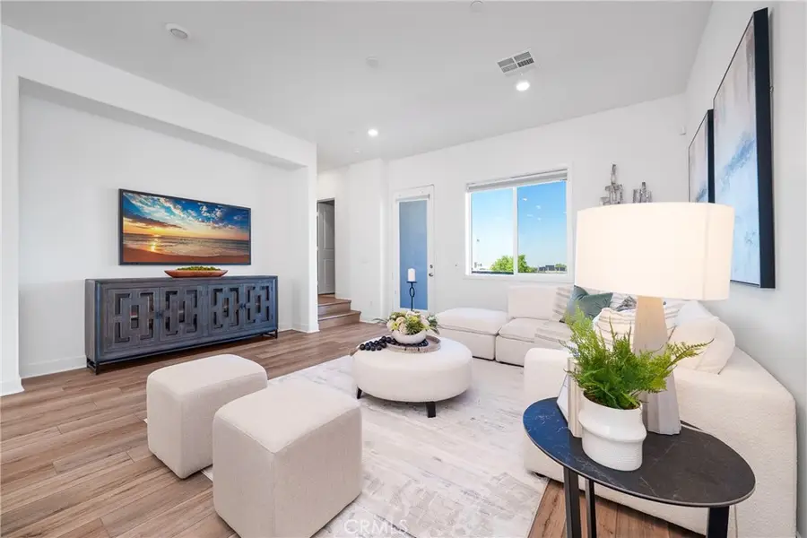 390 Merit, Irvine, CA 92618 - #3