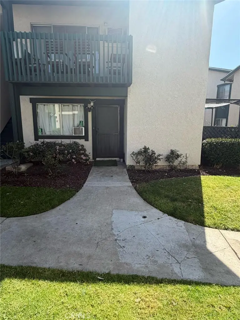 23214 Orange Avenue #3, Lake Forest, CA 92630 - #2