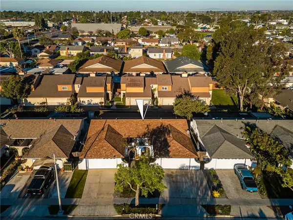 2171 Pomona, Costa Mesa, CA 92627