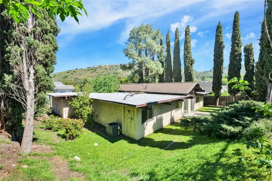 19322 Saylor Terrace, North Tustin, CA 92705 - #3