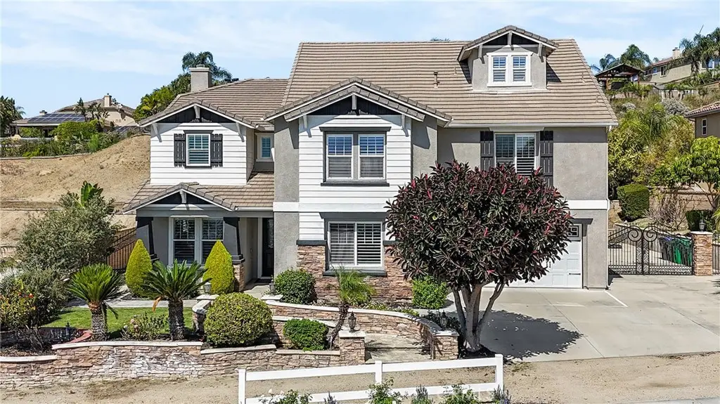 209 Oldenburg, Norco, CA 92860 - #1