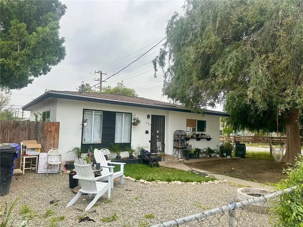 695 W 17th St, San Bernardino, CA 92405 - #1