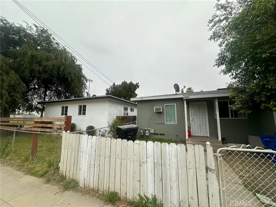 695 W 17th St, San Bernardino, CA 92405 - #2