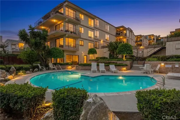 2722 20th, Signal Hill, CA 90755