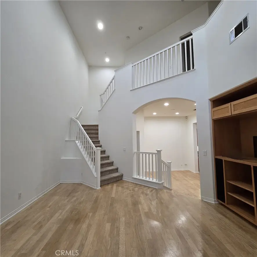 30 Burlingame, Irvine, CA 92602 - #1