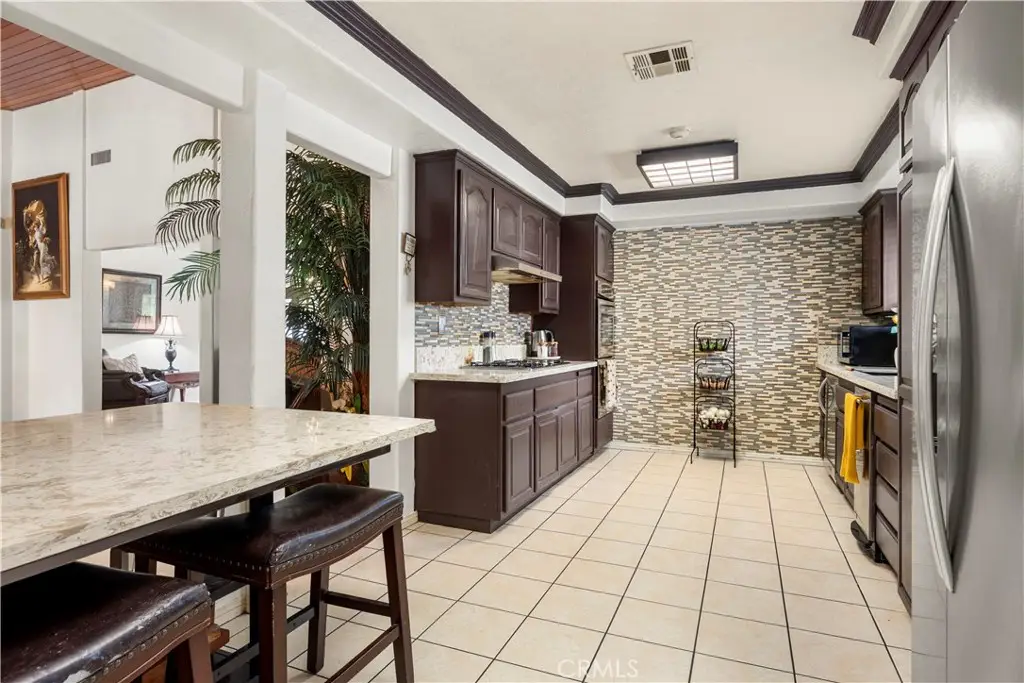 9315 Parrot, Downey, CA 90240 - #1