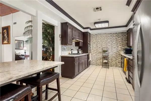 9315 Parrot, Downey, CA 90240