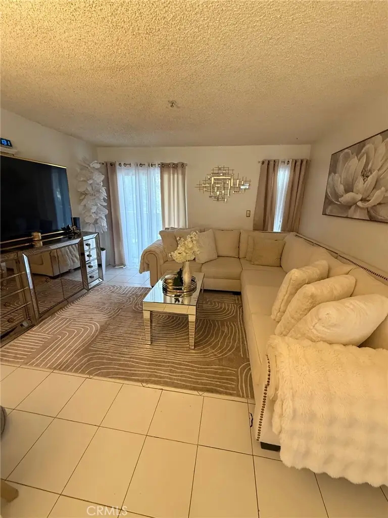 450 E 4th, Santa Ana, CA 92701 - #1