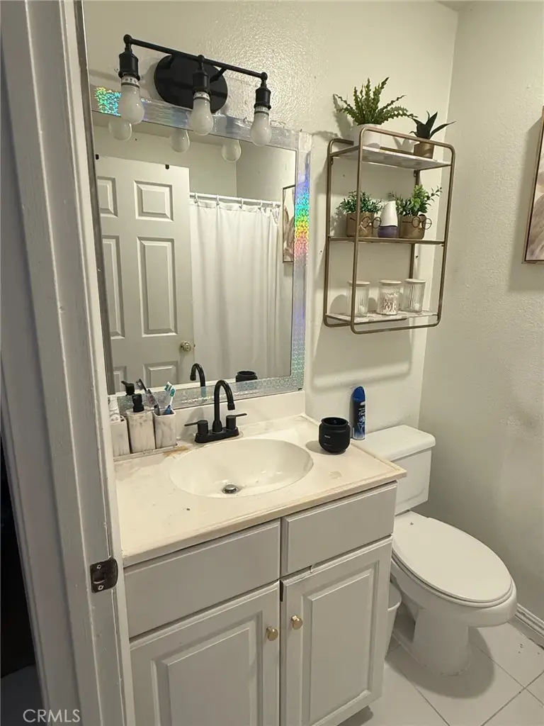 450 E 4th, Santa Ana, CA 92701 - #3