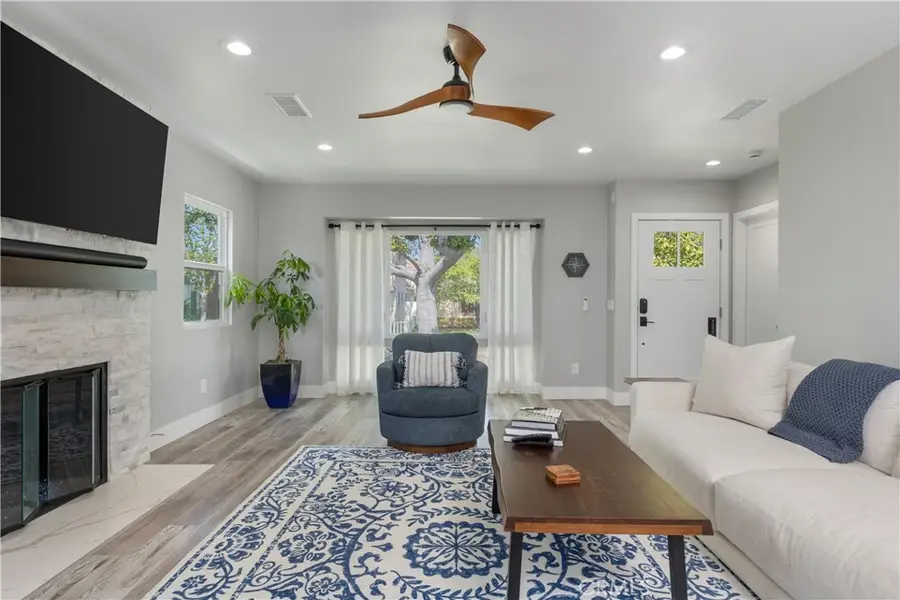 286 Glendora Avenue, Long Beach, CA 90803 - #3