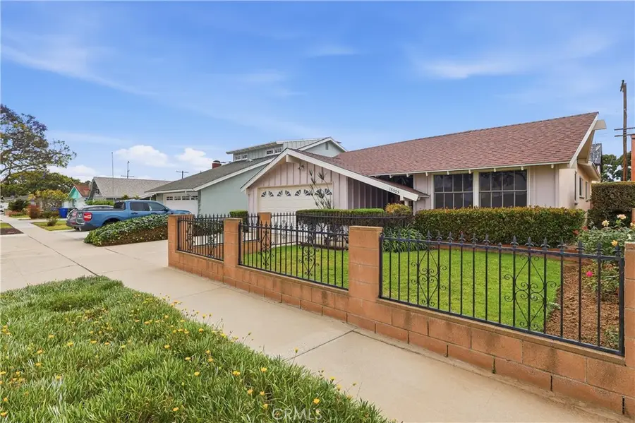 18505 S Dalton Avenue, Gardena, CA 90248 - #3