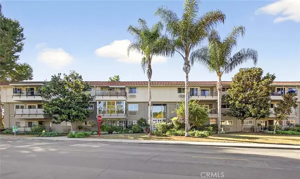 2393 W Via Mariposa #2B, Laguna Woods, CA 92637