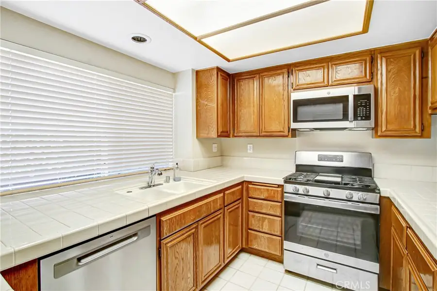 945 Michael Place #C, Corona, CA 92881 - #2