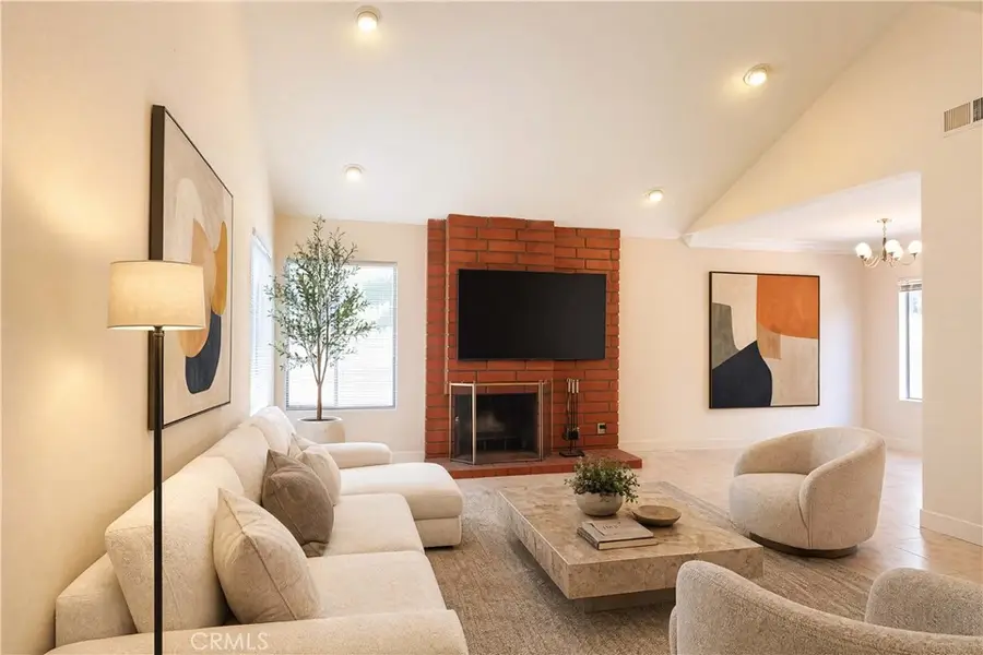 2533 S Townsend, Santa Ana, CA 92704 - #2