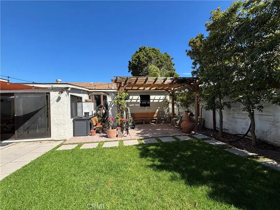 807 High, Redondo Beach, CA 90278 - #3