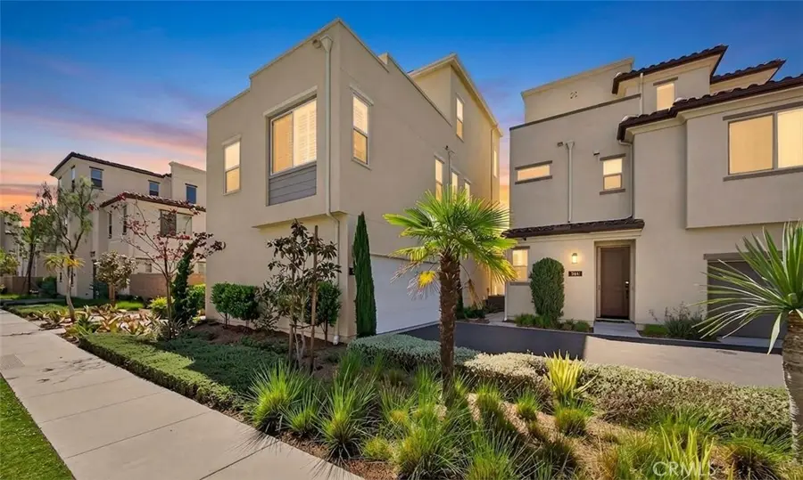 586 S Motif Street, Anaheim, CA 92805 - #2