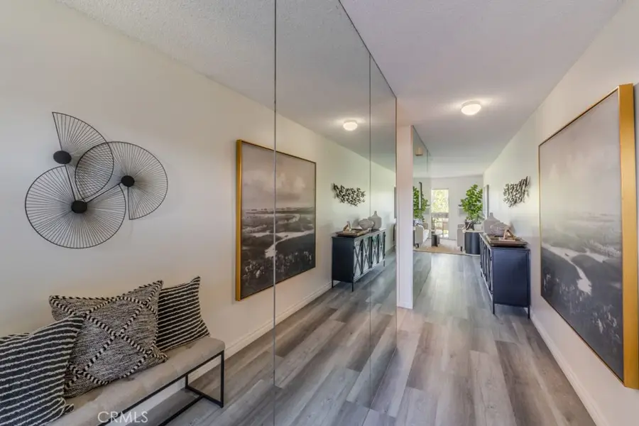 1061 Park Avenue #302, Long Beach, CA 90804 - #2