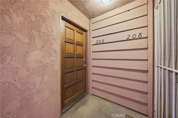 6600 Warner, Huntington Beach, CA 92647