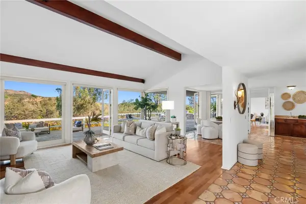 10392 Mira Vista, North Tustin, CA 92705