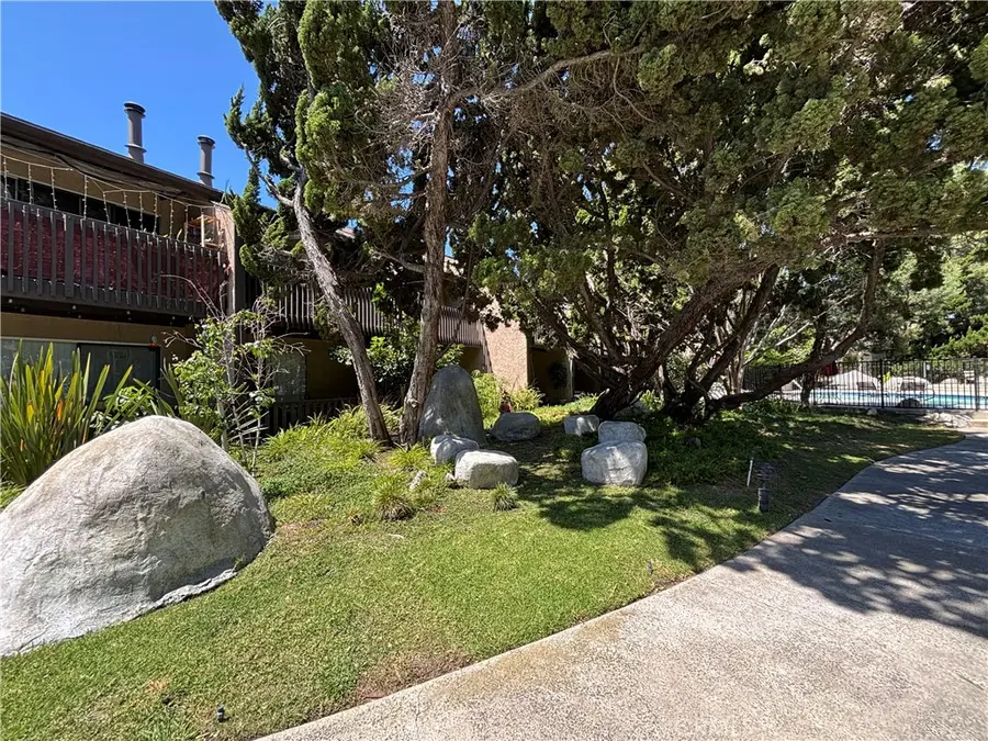 7890 E Spring #4V, Long Beach, CA 90815 - #3