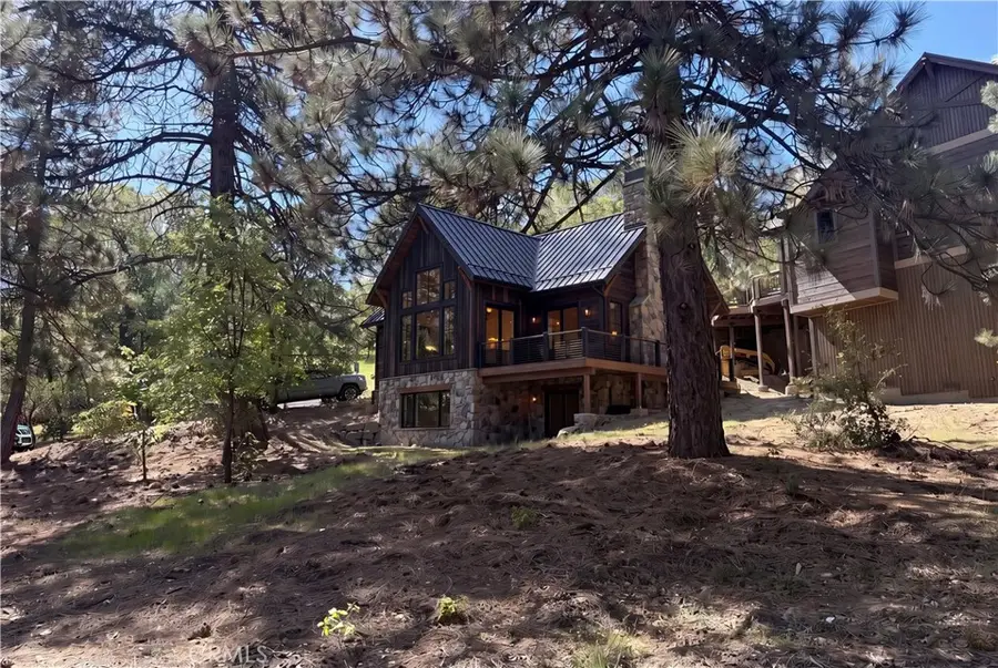 1684 Pinehurst Dr, Lake Arrowhead, CA 92352 - #3