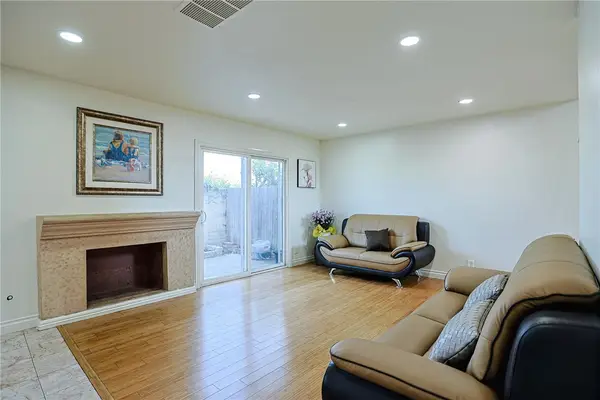 4828 W 5th #E, Santa Ana, CA 92703