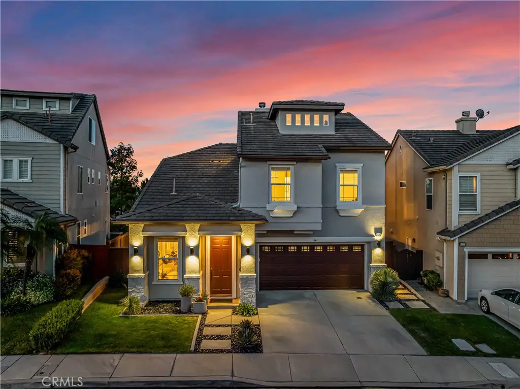 2430 Avis Court, Signal Hill, CA 90755 - #1