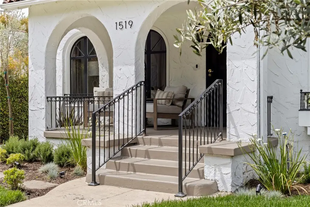 1519 Courtney Avenue, Los Angeles, CA 90046 - #1