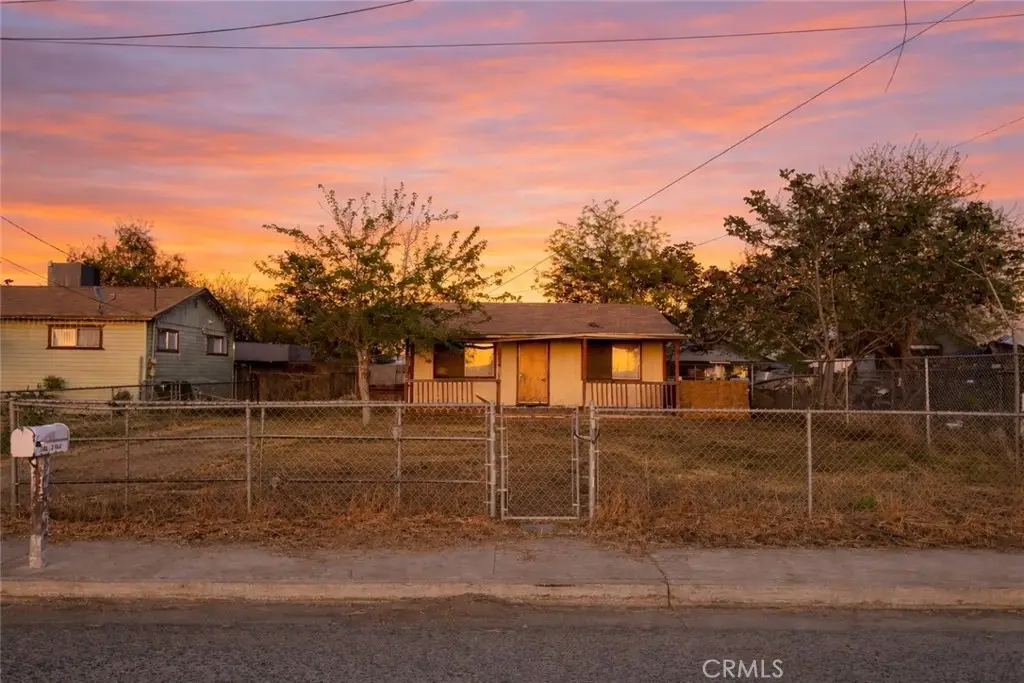 548 Page, Porterville, CA 93257 - #1