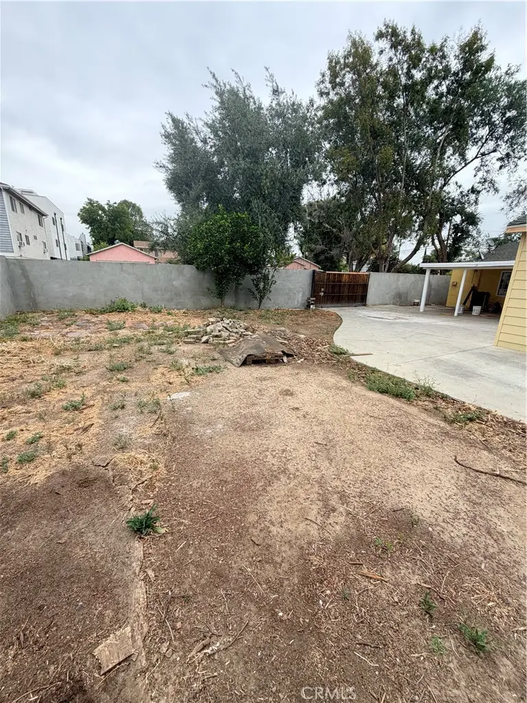 7253 Loma Verde Avenue, Canoga Park, CA 91303 - #3