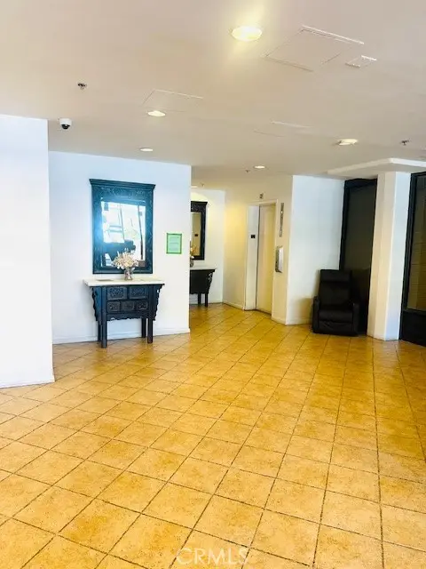 421 S La Fayette Park #214, Los Angeles, CA 90057 - #3