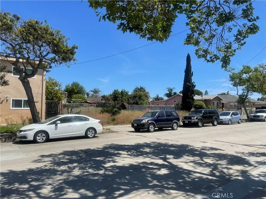 1162 N Mcdonald Avenue, Wilmington, CA 90744 - #3