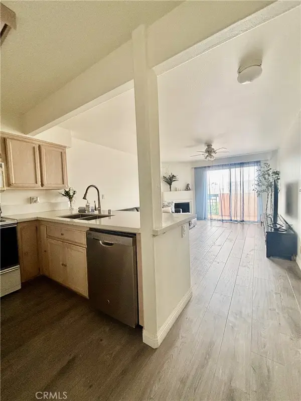 11410 Brookshire #421, Downey, CA 90241