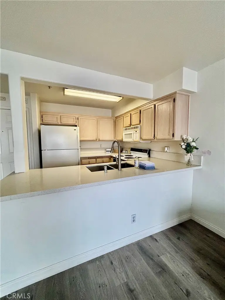 11410 Brookshire #421, Downey, CA 90241 - #3