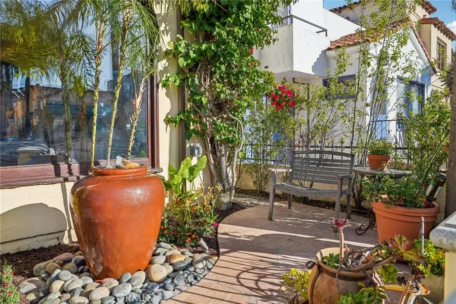 112 Santa Ana Avenue, Long Beach, CA 90803 - #3
