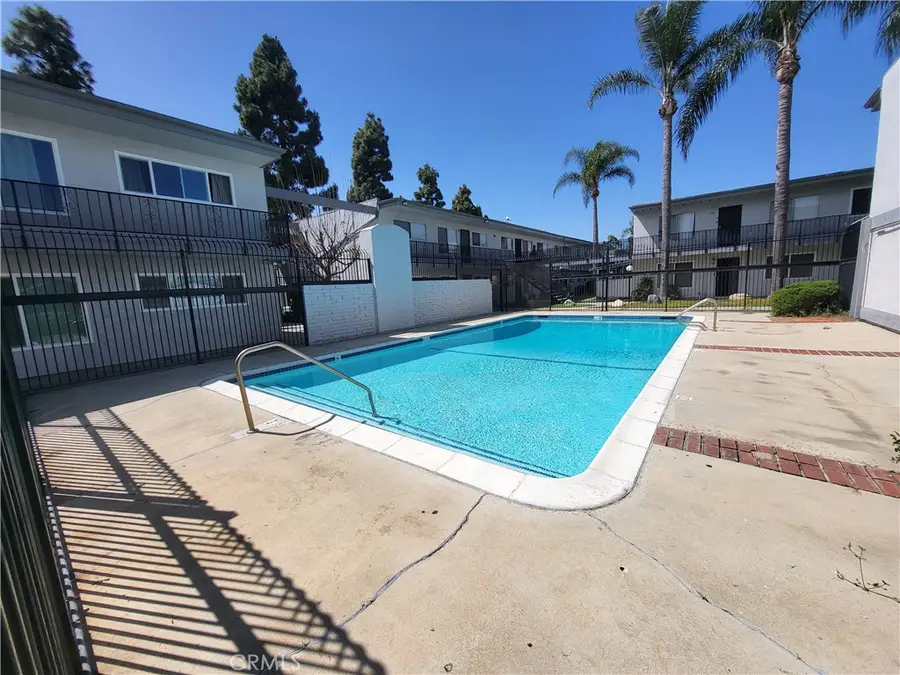 5500 Ackerfield #304, Long Beach, CA 90805 - #3