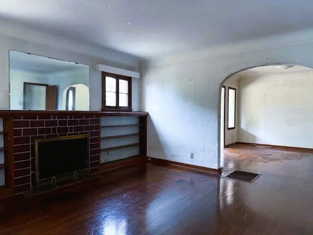 9432 S Hobart Boulevard, Los Angeles, CA 90047 - #2