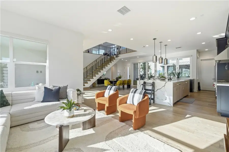 124 Chant, Irvine, CA 92618 - #3
