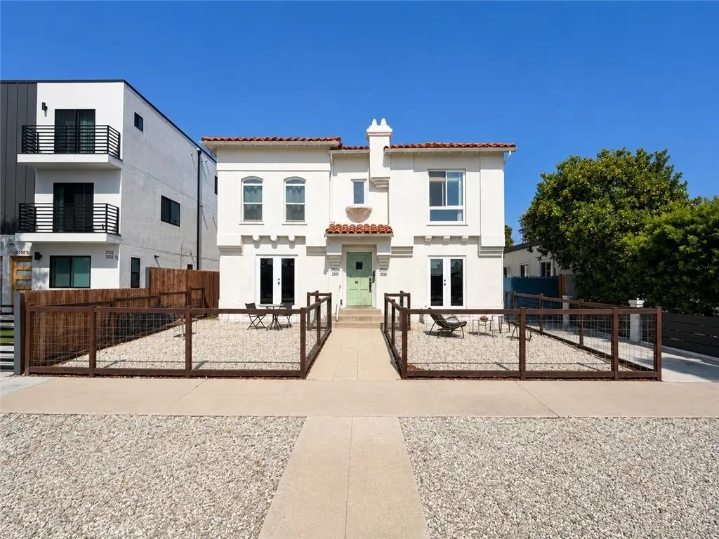 2924 12th #2926 1/2, Los Angeles, CA 90018 - #1
