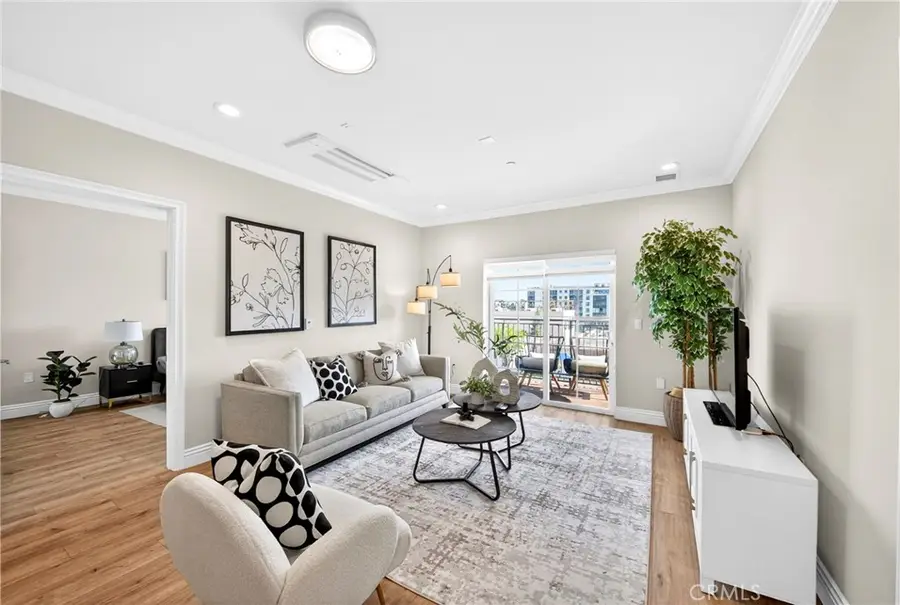 944 S Serrano Avenue #306, Los Angeles, CA 90006 - #3