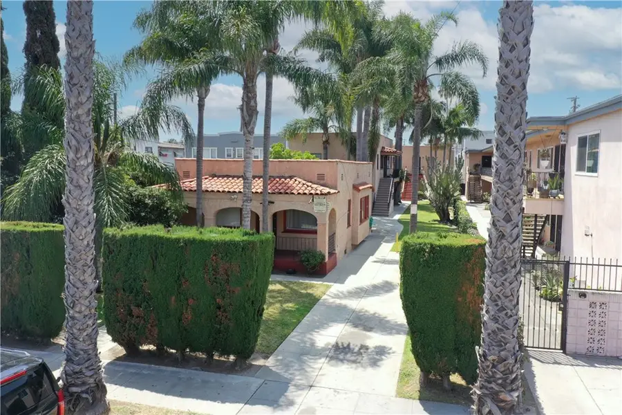 1130 E 5th Street, Long Beach, CA 90802 - #2