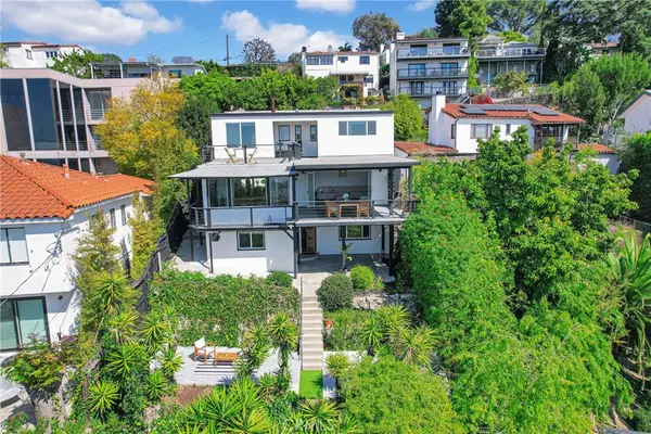 1923 Hollyvista, Los Angeles, CA 90027