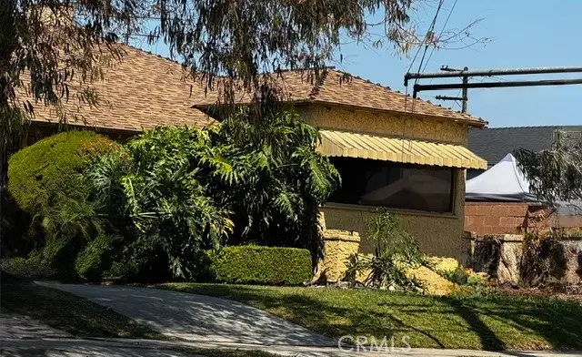 10815 S Hoover, Los Angeles, CA 90044 - #1