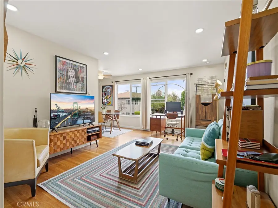 3042 E 3rd Street #2, Long Beach, CA 90814 - #2