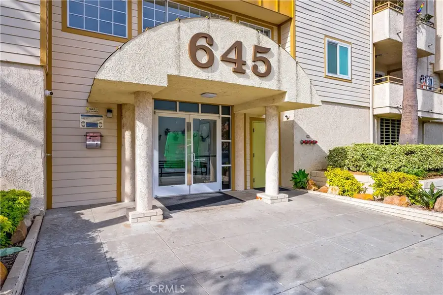645 Chestnut Avenue #202, Long Beach, CA 90802 - #3