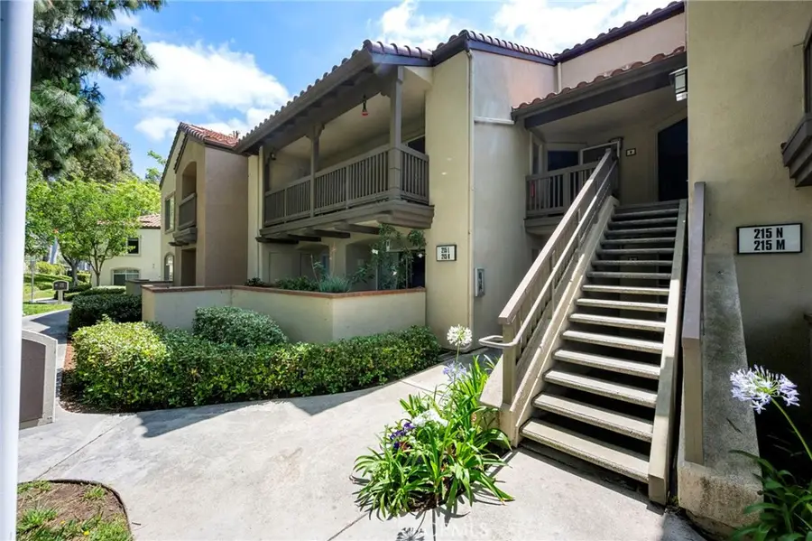 215 S Cross Creek #L, Orange, CA 92869 - #2