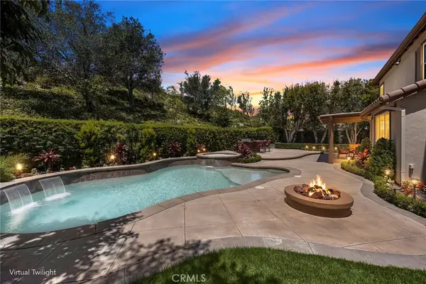 1049 S Summer Breeze, Anaheim Hills, CA 92808